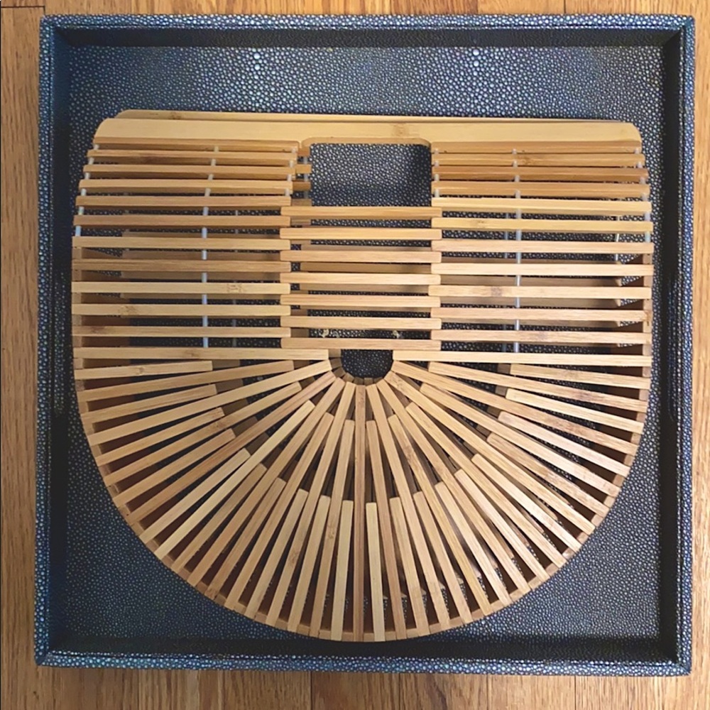 Cult Gaia Ark Clutch look-alike (KNOCK OFF)